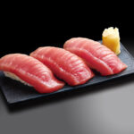食事 本マグロ中トロ寿司(3貫)